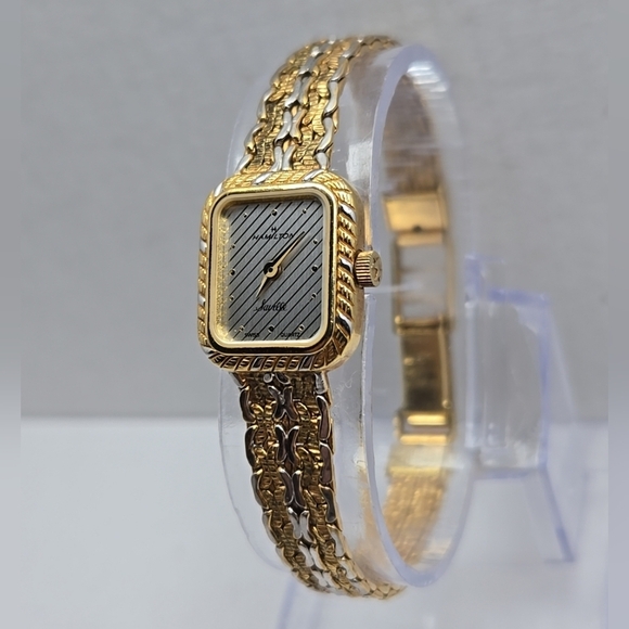 Womens Vintage Hamilton Seville Quartz Gold Tone Watch 8858 New Battery Petite - Picture 2 of 9